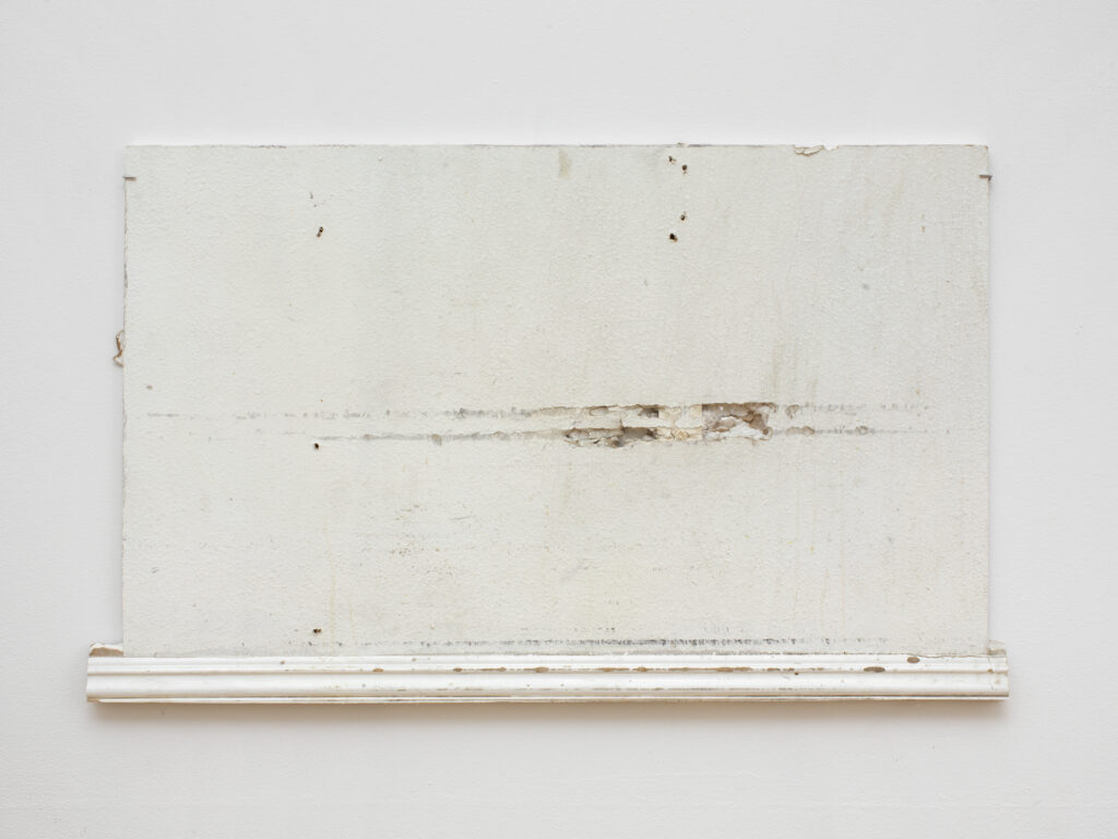 Sentiment-EmilyBarker-JulienGremaud-010-web